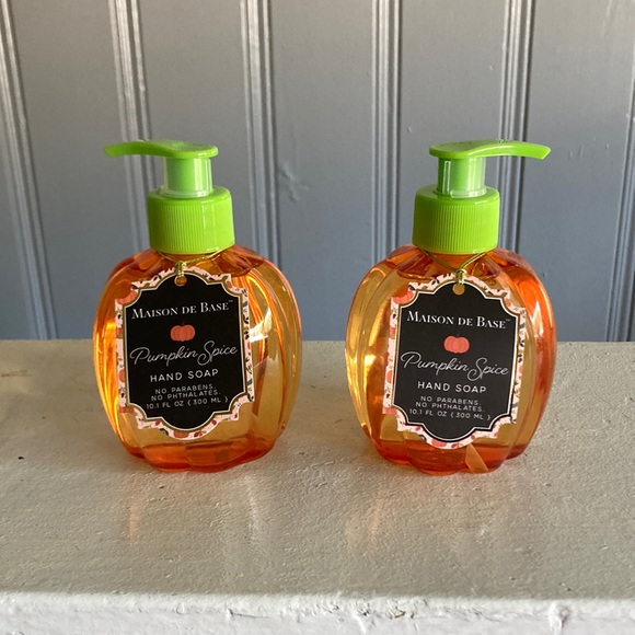 Holiday Nwt Set Of 2 Maison De Base Pumpkin Spice Scented Hand Soaps